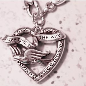 “Rare”Brighton Bracelet, “Love Finds the Way” NWT🌷🌷🌷